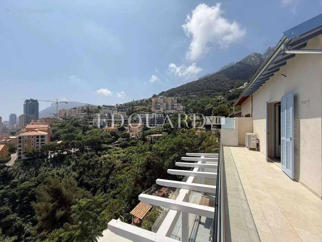 Appartement à ROQUEBRUNE-CAP-MARTIN