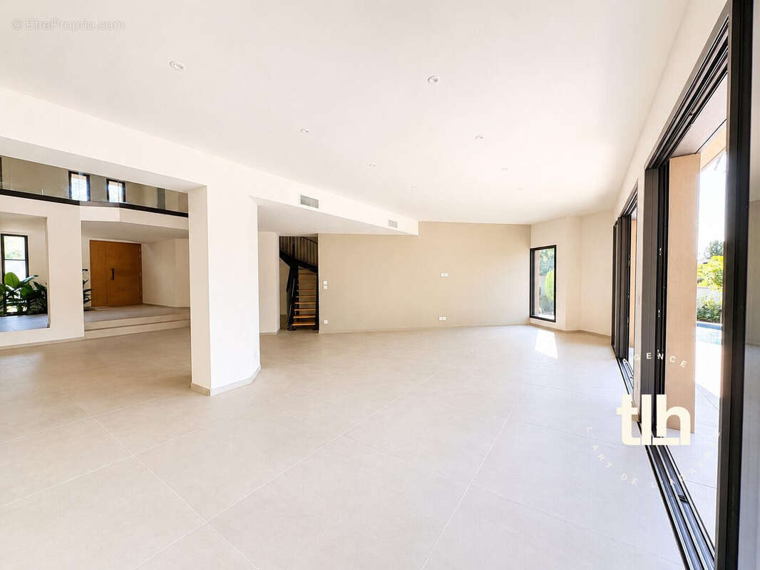 Maison 8 pièces 290 m² à vendre à Castelnau-Le-Lez (34170) - photo 8