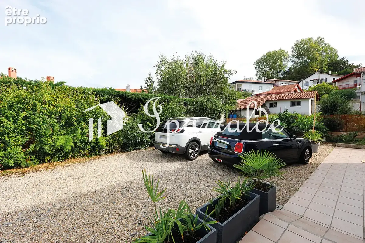 Superbe Maison de type T5 CENTRE VILLE tout à pied à HENDAYE 64700 - photo 15