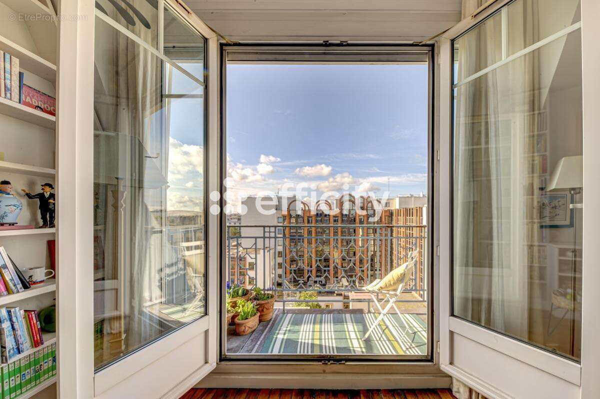 Appartement à LEVALLOIS-PERRET