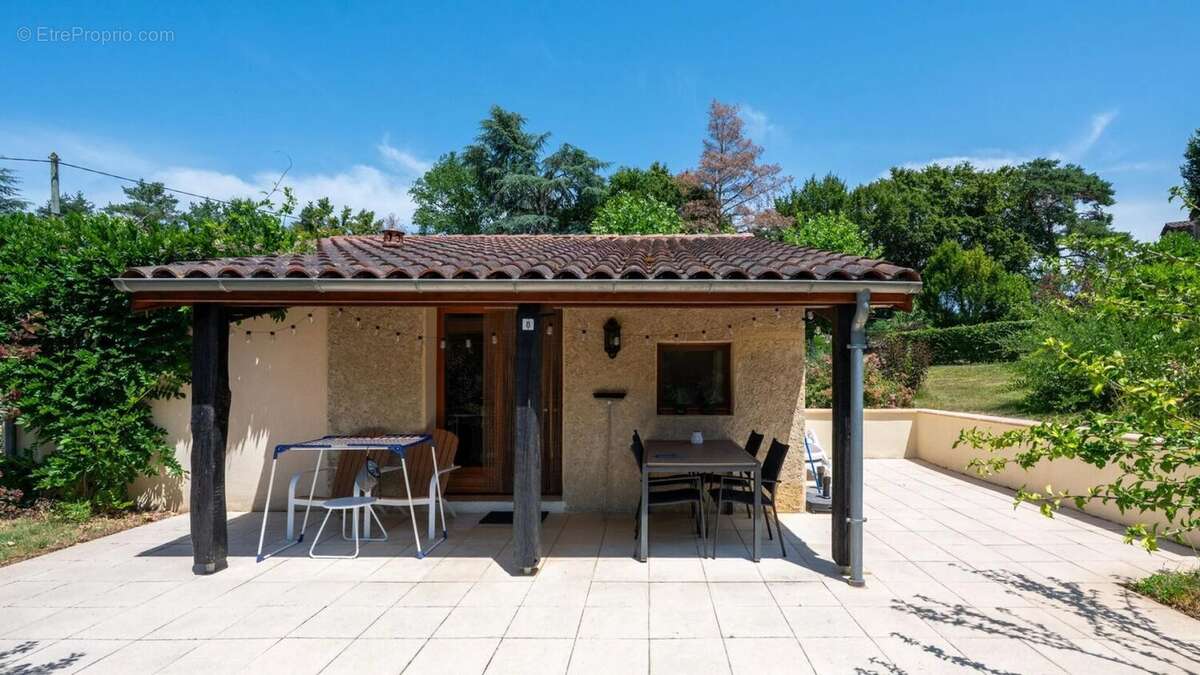 Belle opportunité : maison 2 chambres, jardin et terrasse couver - photo 13
