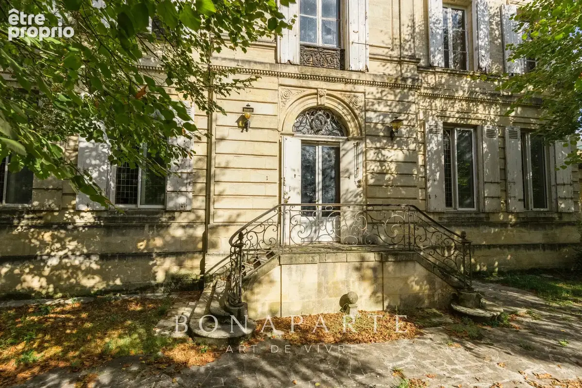 LE BOUSCAT – Magnifique demeure bourgeoise de 480 m² à réinventer, potentiel exceptionnel - photo 3
