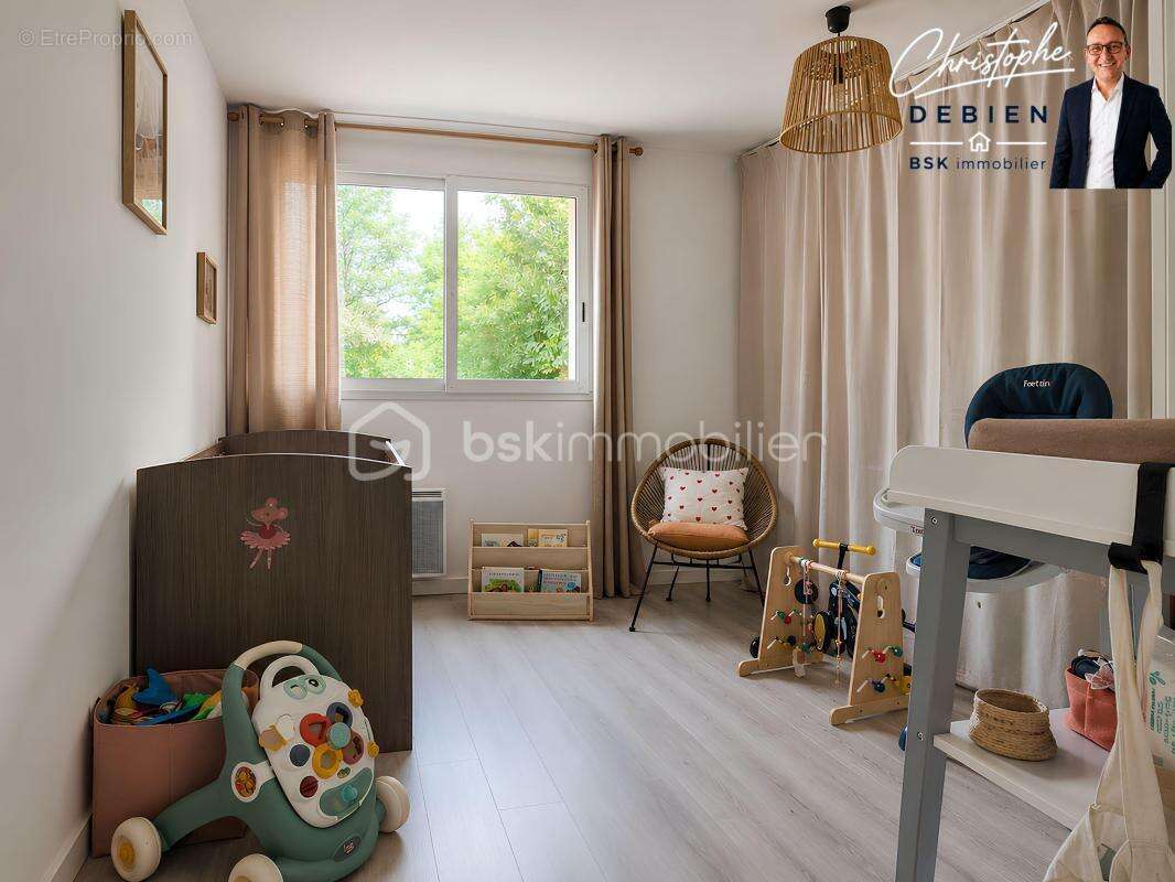 Couëron / atlantis – un écrin de verdure - propriété familiale de 246 m², 5 chambres, piscine, pool-house, terrain 3 319 m² - photo 13