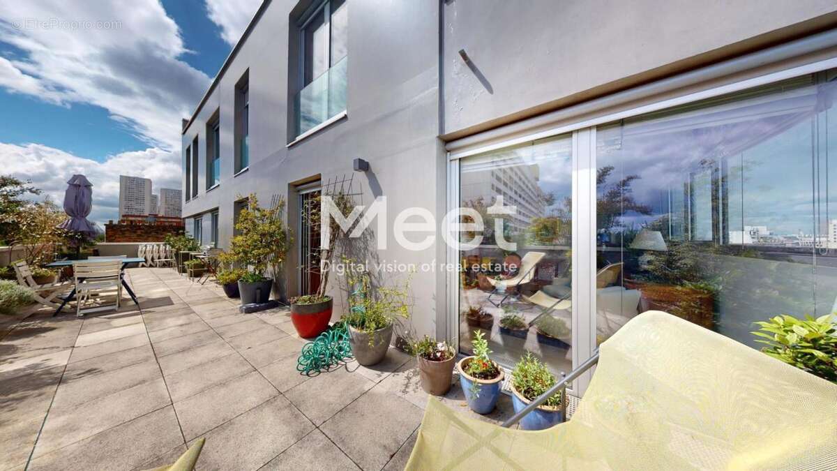 Appartement à PARIS