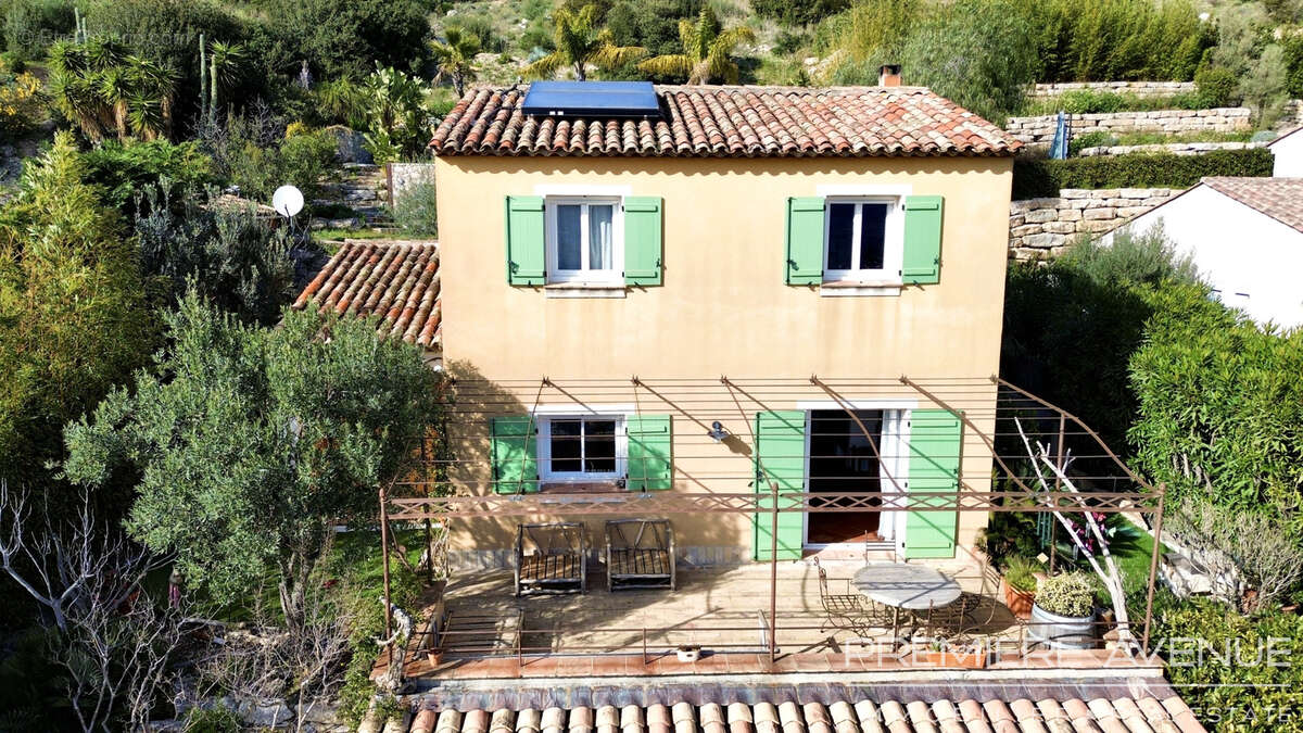 Maison à PLAN-DE-LA-TOUR