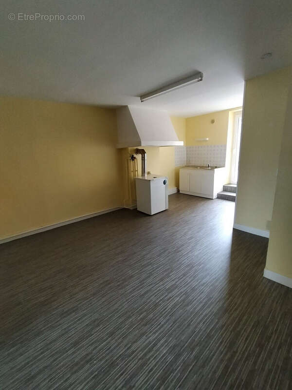 Appartement à VRIGNE-AUX-BOIS