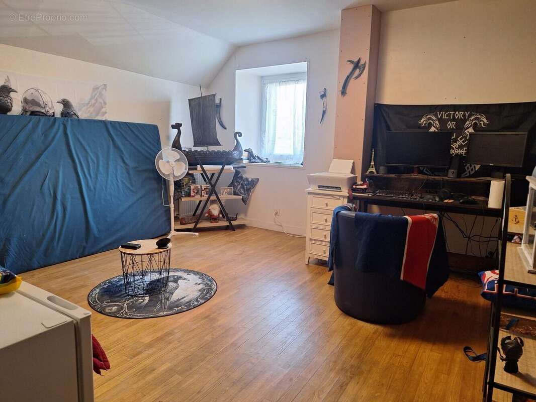 Maison à BAINS-SUR-OUST