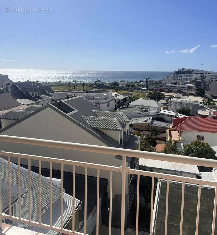 Appartement à SAINT-DENIS