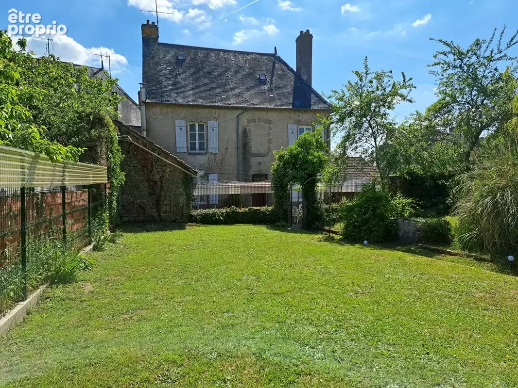 Maison à SAINT-SULPICE-LES-FEUILLES