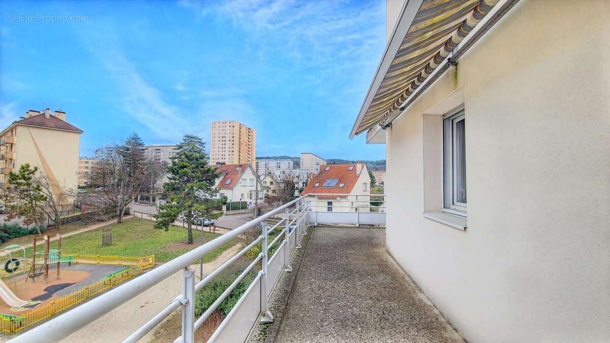 Appartement à CHENOVE