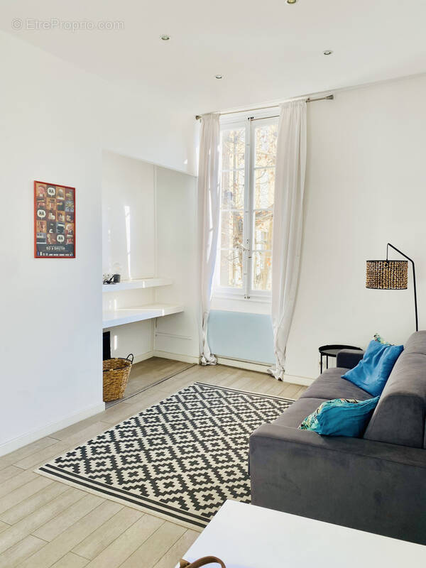 Appartement à MARSEILLE-2E
