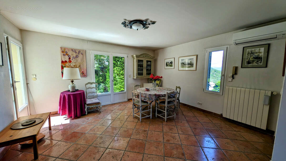 Maison à LAROQUE-DES-ALBERES