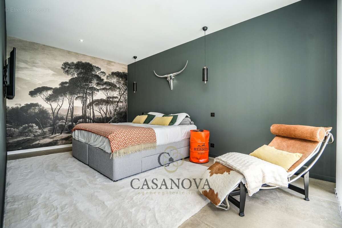 Maison à SAINT-MATHIEU-DE-TREVIERS