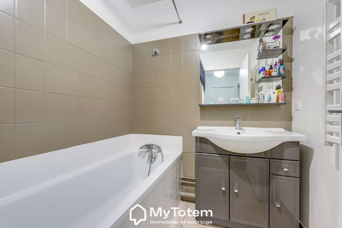 Appartement à SURESNES