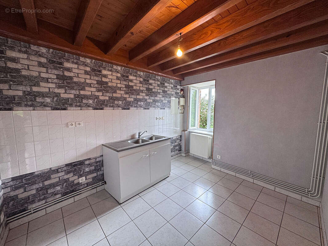 Maison à NOIRETABLE