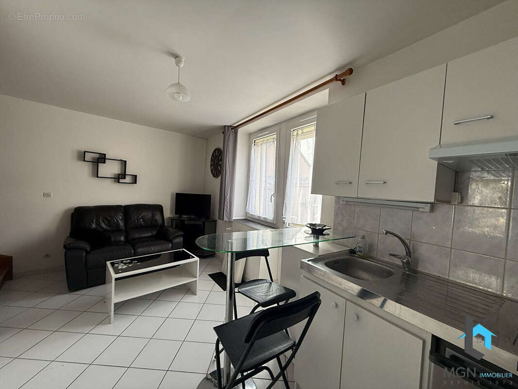 Charmante petite maison individuelle ! Idéal investisseur ou premier achat ! - photo 2