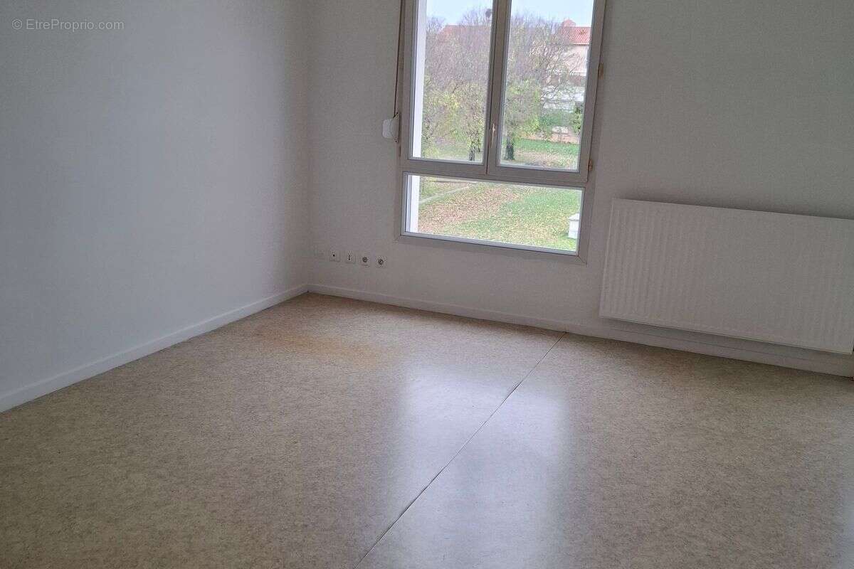 Appartement à PIERRE-BENITE