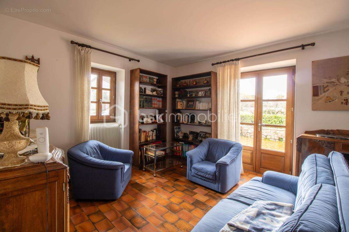 Maison à LEZAN