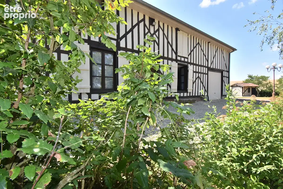 Maison à GIFFAUMONT-CHAMPAUBERT
