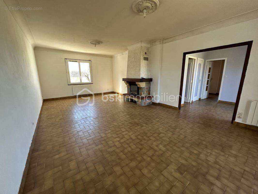 Maison à NEUVILLE-DE-POITOU