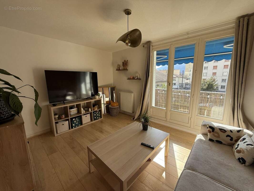 Appartement à SAINT-MARTIN-LE-VINOUX