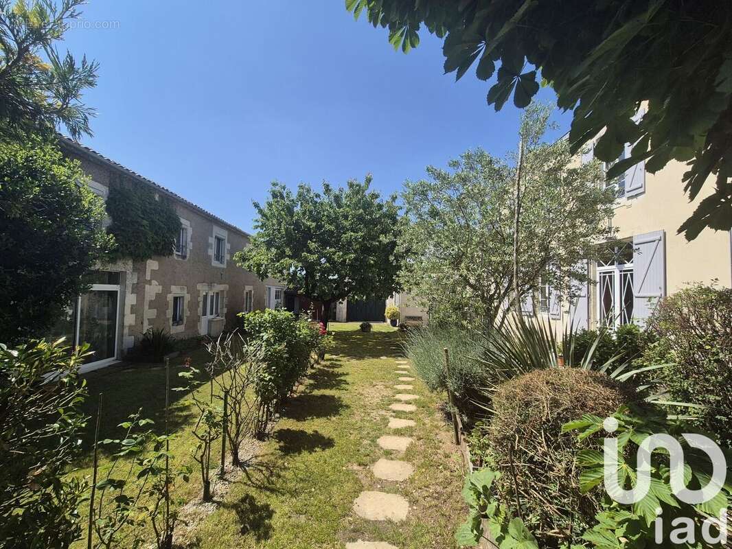 Photo 2 - Maison à BOURGNEUF