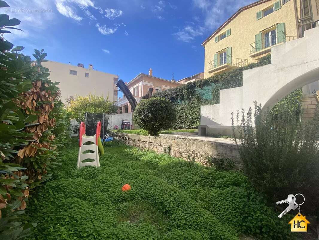 Maison à LE CANNET