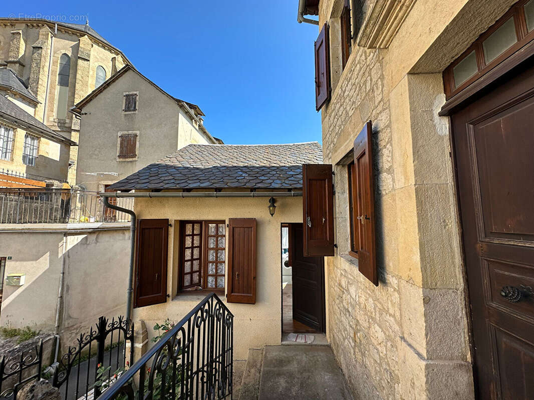 Maison à LAISSAC
