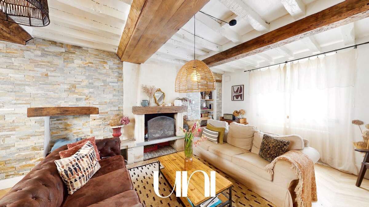 Maison 5 pièces 160 m² en pierre - photo 3