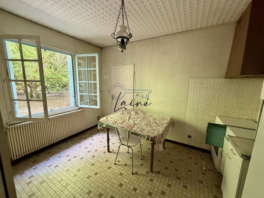 Maison à rénover avec 1,3 ha de terrain et garage 150m2 - Plaisance 24560 - photo 5