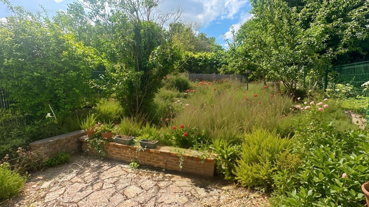 Maison à LEUVILLE-SUR-ORGE