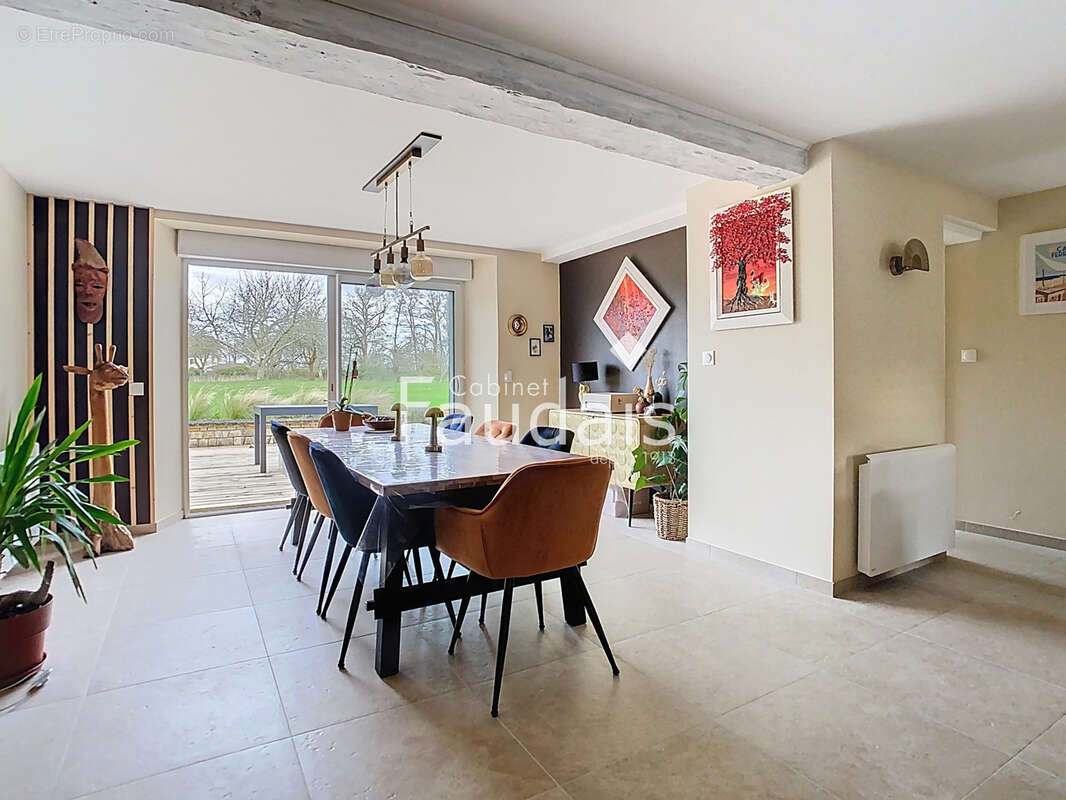 Maison à PICAUVILLE