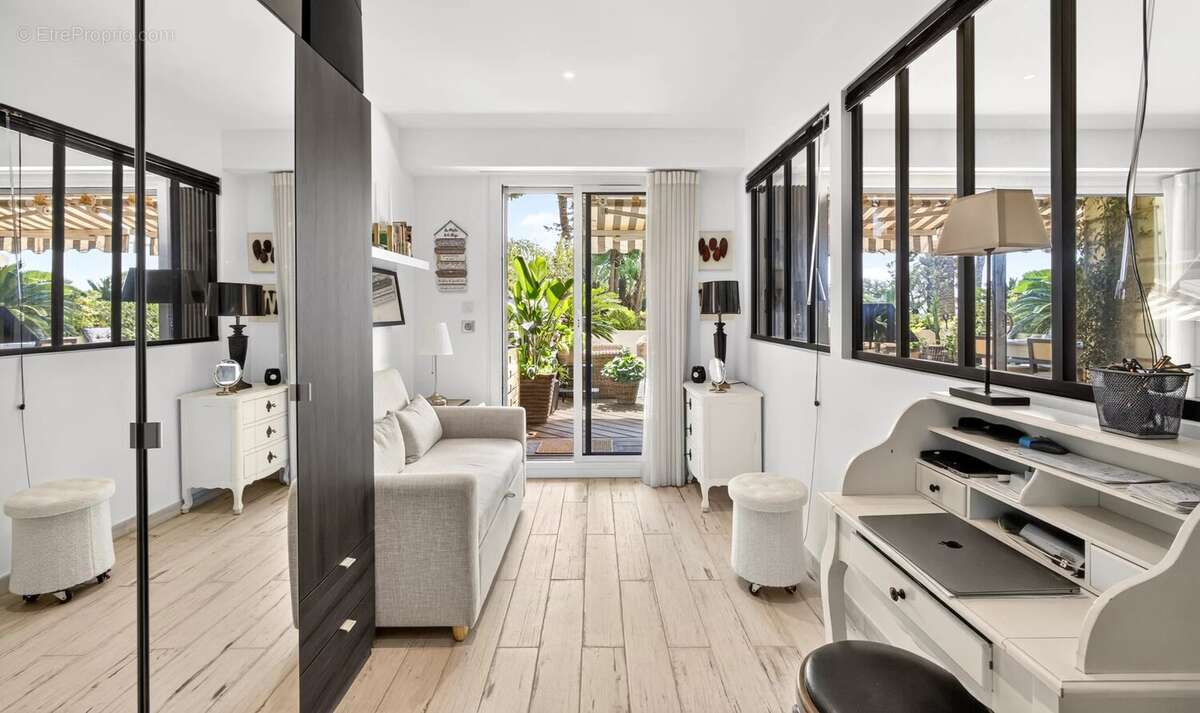 Cannes - palm beach - 3 pieces 54 m² - terrasse 80m² - vue mer - piscine - parking - photo 18