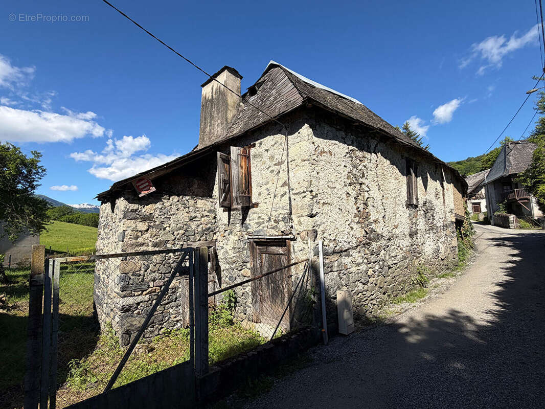 Maison avec dépendance attenante a rénover entiérement 09800 Villeneuve - photo 4