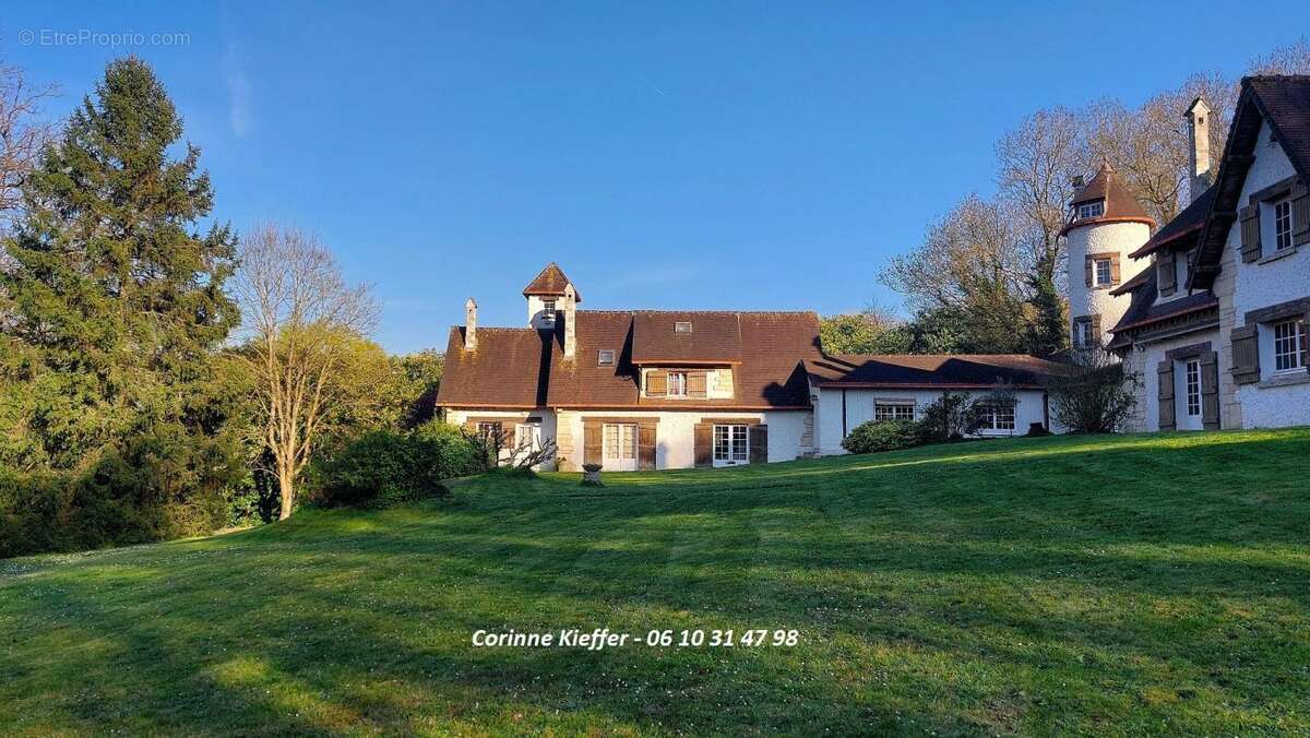 Maison 528 m² à Montlignon  - photo 14