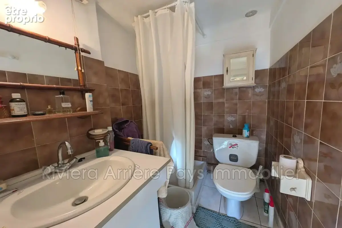 Appartement 1 pièce 28 m² à vendre à Puget-Theniers (06260) - photo 5