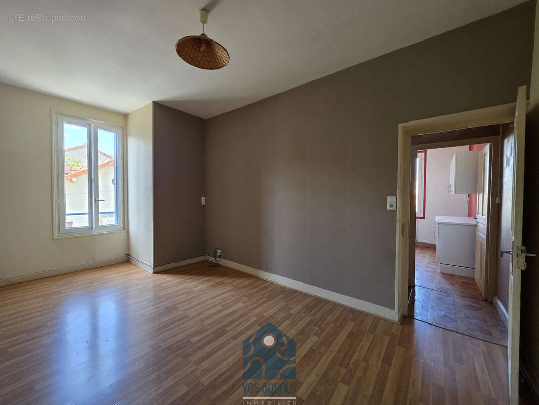 Appartement en triplex 4 pièces avec balcon et stationnement - photo 4