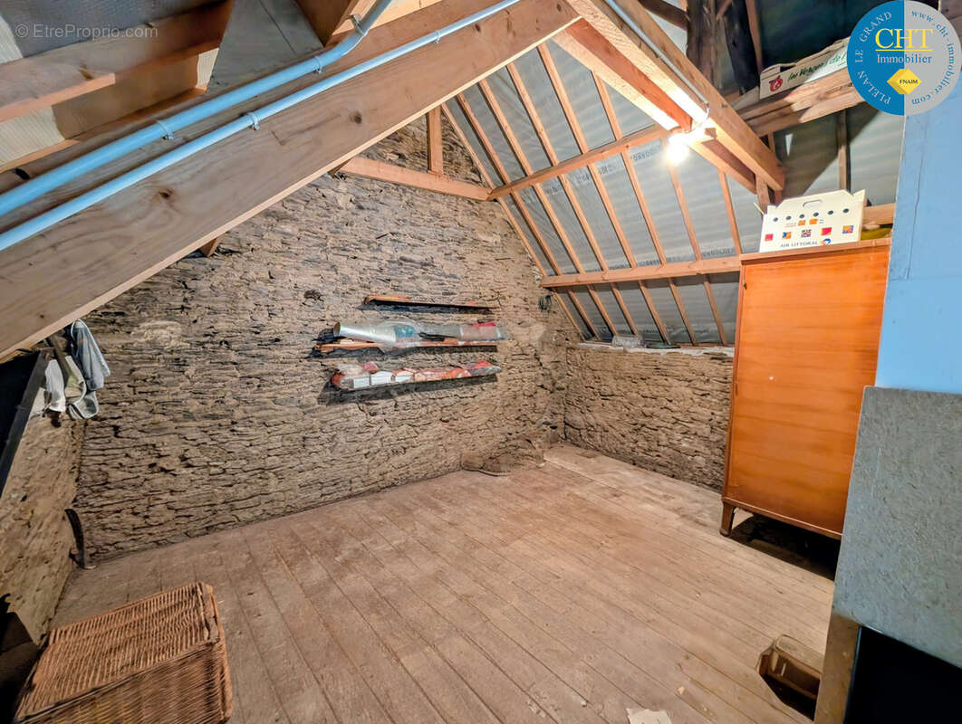 Maison à MONTENEUF