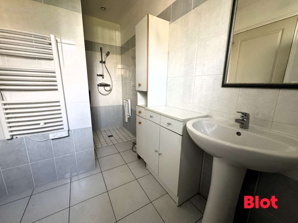 Maison 71 m² à Louvigne-De-Bais  - photo 7