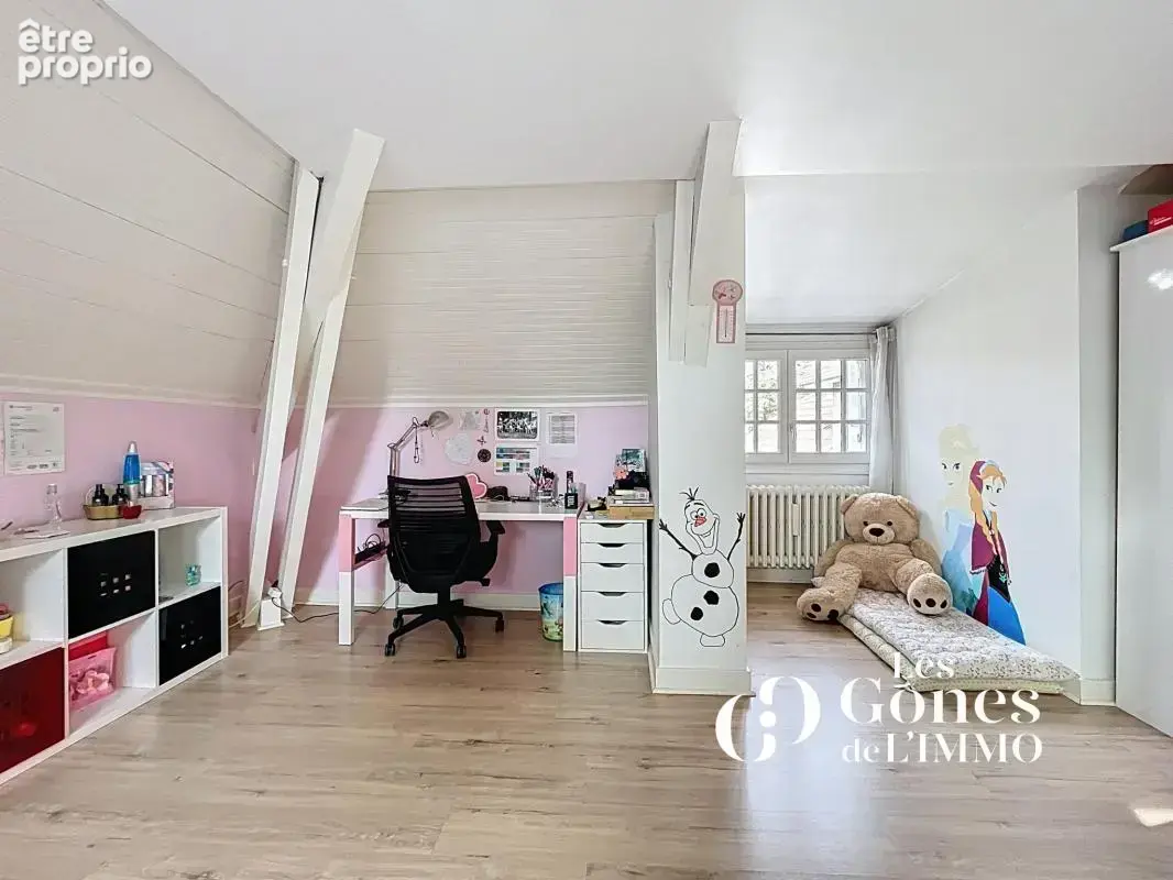 Magnifique propriété de 300m2   Lumière, élégance et art de - photo 19