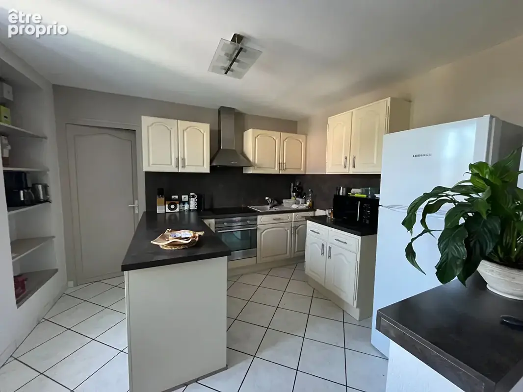 Maison 95 m2 - beau jardin paysage et arbore - photo 4