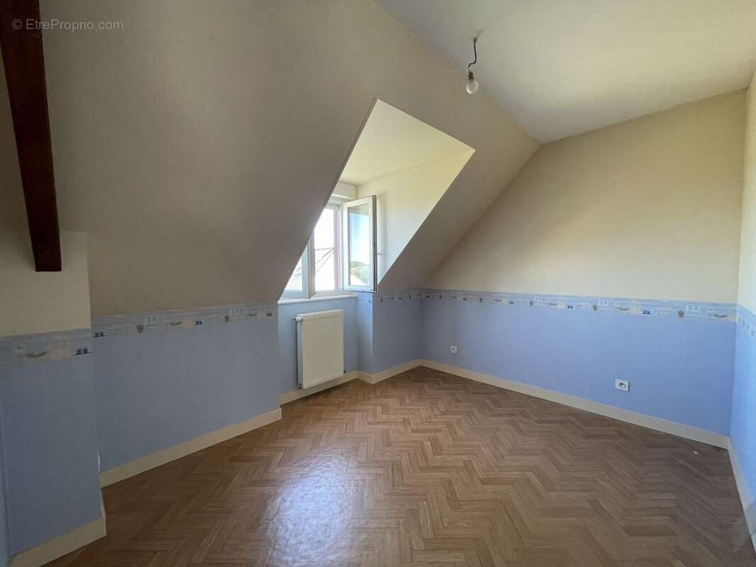 Maison 111 m² à Mayenne  - photo 8