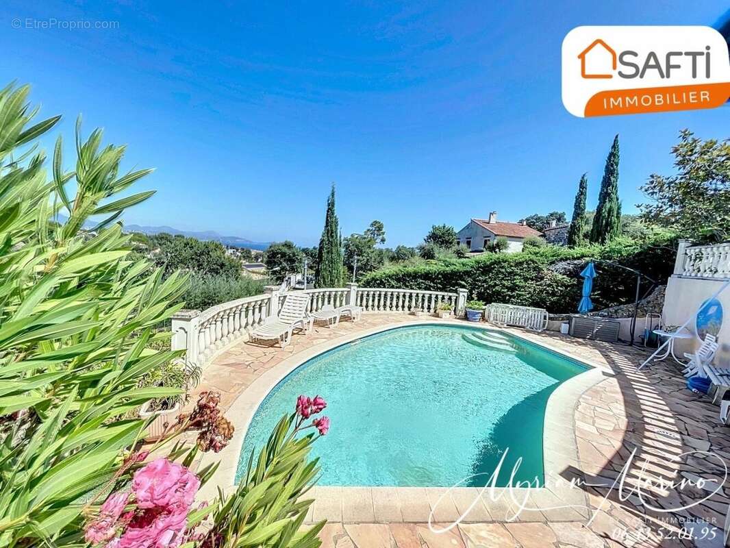 Photo 2 - Maison à FREJUS