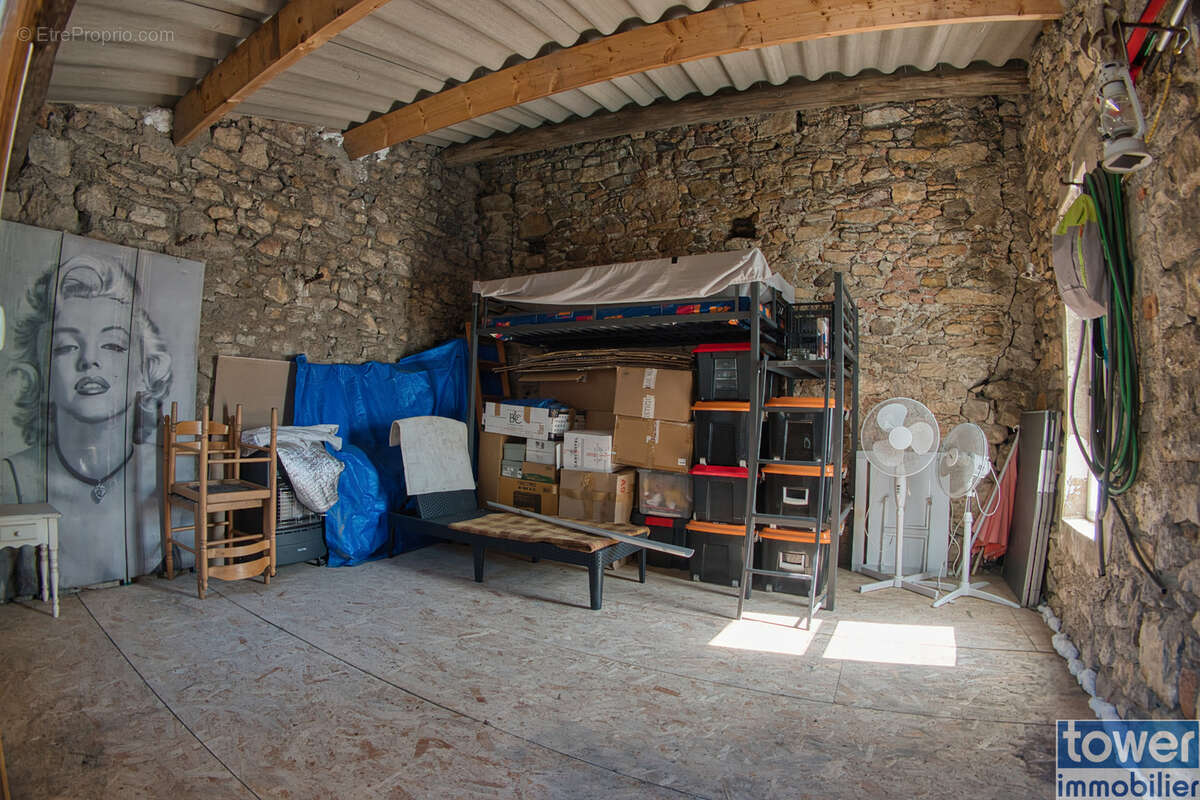 Maison à CASCASTEL-DES-CORBIERES