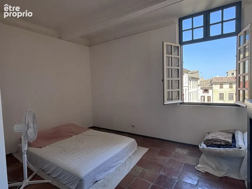 Appartement 141m2 à rénover avec terrasse - fort potentiel - photo 8