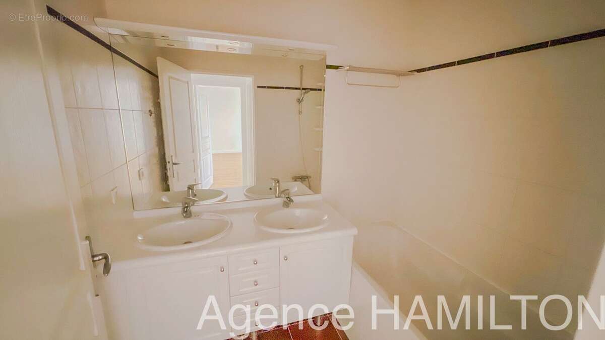 Appartement 5 pièces, 114 m2 avec parking en plein coeur de Garche village - photo 10