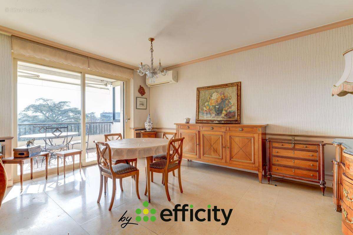Appartement à BRON