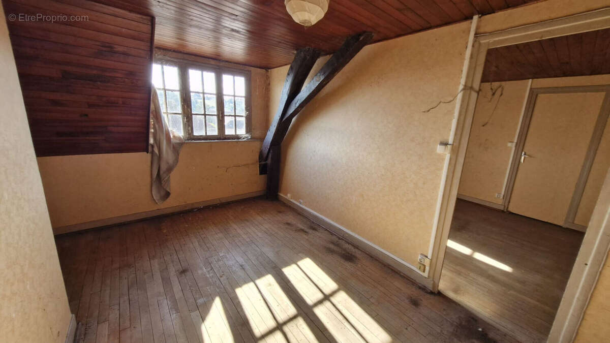 Appartement à CHARLIEU