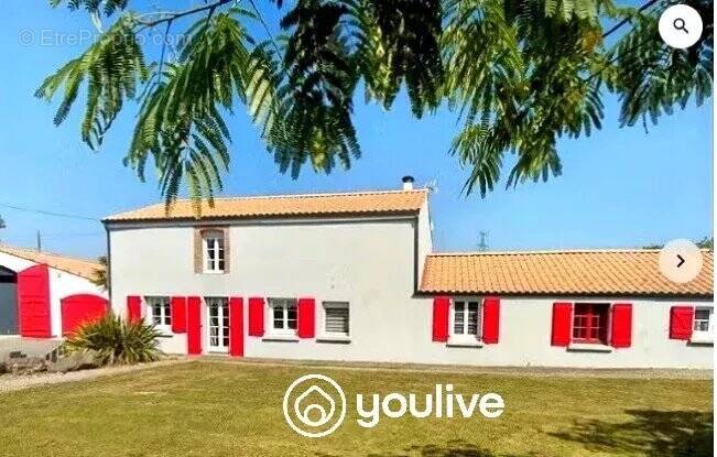 Maison à COMMEQUIERS