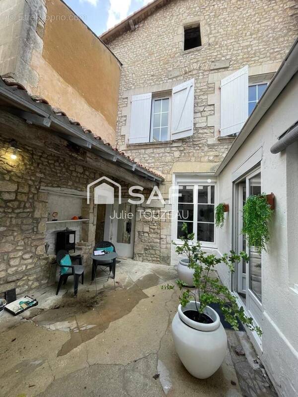 Photo 1 - Appartement à SAINT-JEAN-D'ANGELY